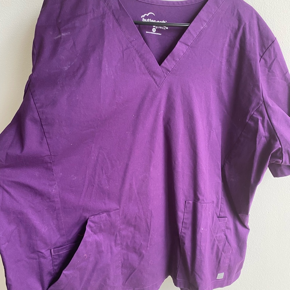 Scrub top